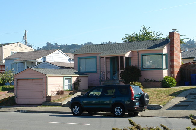 3028-3030 Carlson Blvd in El Cerrito, CA - Building Photo - Building Photo