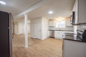 16781 Akron St in Chagrin Falls, OH - Building Photo - Building Photo