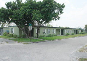 1100 NW 3rd St Apartments