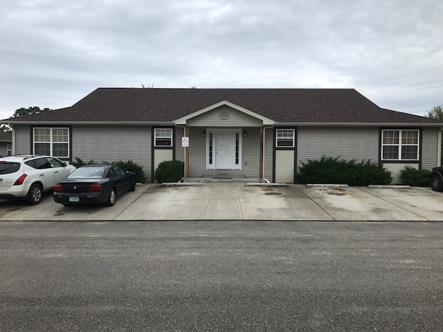 144 Bald Eagle Blvd, Unit 2 in Hollister, MO - Building Photo - Building Photo