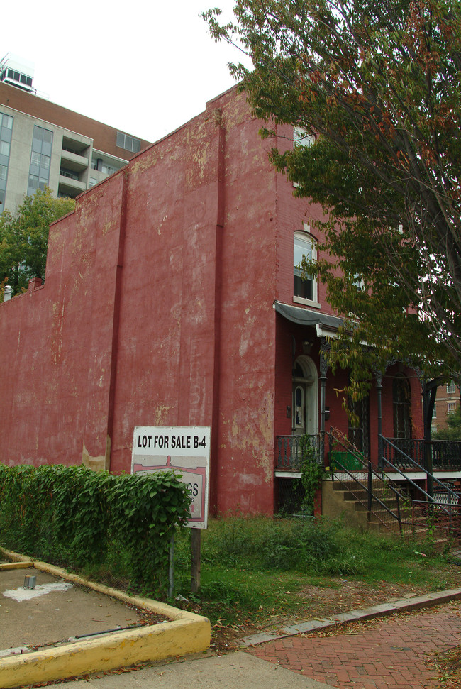 307 W Grace St in Richmond, VA - Foto de edificio - Building Photo