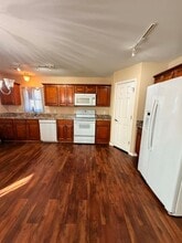 6175 County Lane 278 in Carl Junction, MO - Building Photo - Building Photo