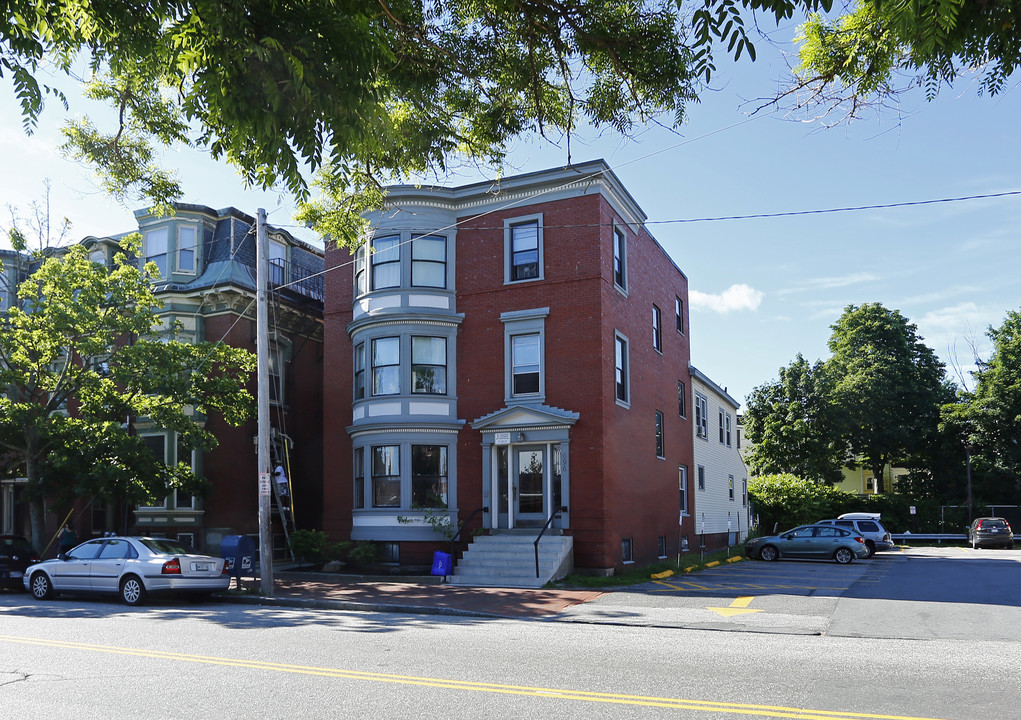 696 Congress St in Portland, ME - Building Photo