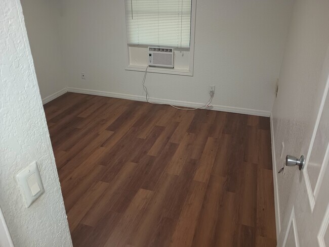 4037 E Michigan St, Unit 4037 e. Michigan St in Orlando, FL - Building Photo - Building Photo