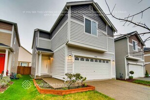 18728 117th Ave Ct E in Puyallup, WA - Building Photo