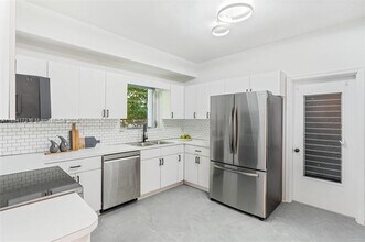 9164 Carlyle Ave in Surfside, FL - Building Photo - Building Photo