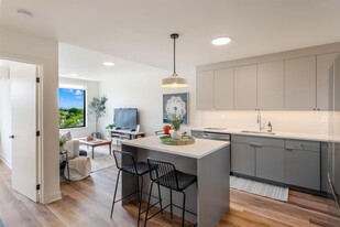 873 Communipaw Ave in Jersey City, NJ - Building Photo