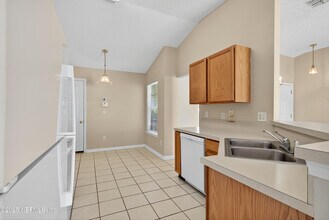 13269 Pacemaker Dr in Jacksonville, FL - Building Photo - Building Photo