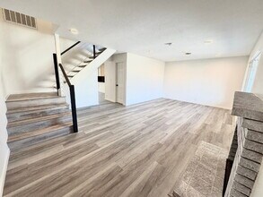 33239 Lake Oneida St in Fremont, CA - Building Photo - Building Photo