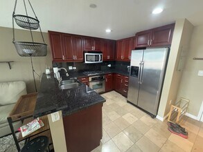 875 G St in San Diego, CA - Foto de edificio - Building Photo