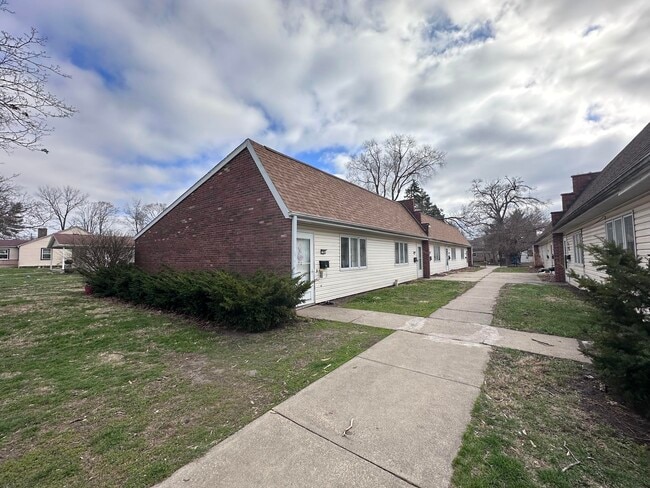property at 1005 Oak St