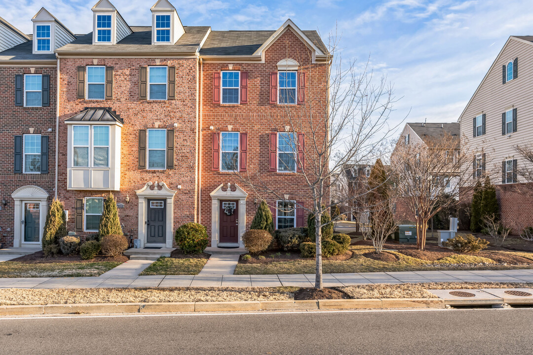 3806 Fort Lincoln Dr NE in Washington, DC - Foto de edificio