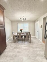 94 Tennis Plaza Rd, Unit 1 in Dracut, MA - Building Photo - Building Photo