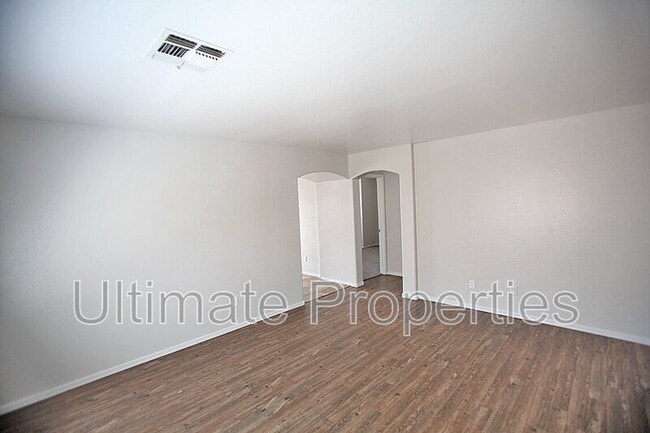 12203 W Windrose Dr in El Mirage, AZ - Building Photo - Building Photo
