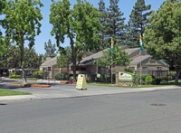 Building Photo - Cypress Garden Apartamentos in Modesto, California