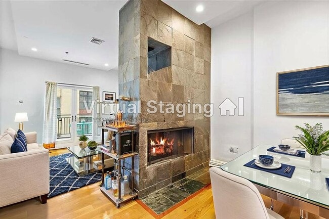 81 Montgomery St, Unit 4 in Jersey City, NJ - Building Photo - Building Photo
