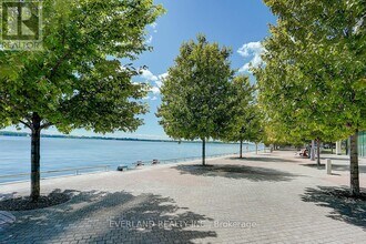 15 Queens Quay E in Toronto, ON - Building Photo - Building Photo