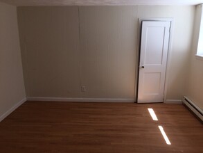 120 Sutherland Rd, Unit A in Boston, MA - Building Photo - Building Photo