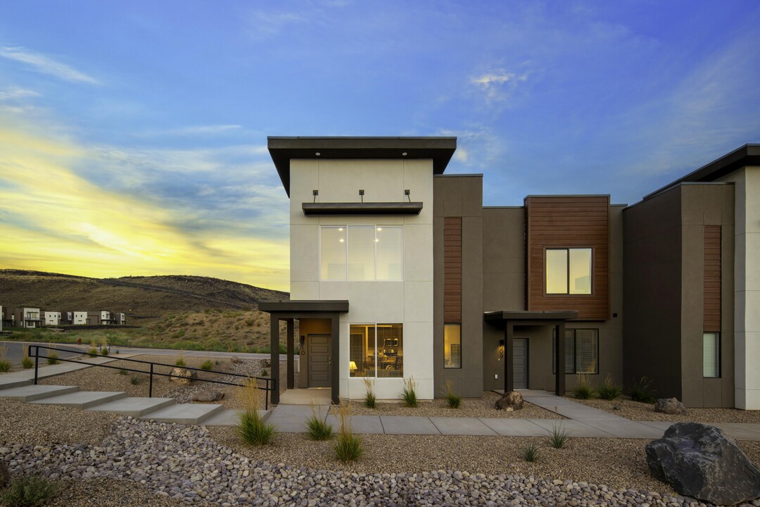 Black Ridge Townhomes in Saint George, UT - Building Photo