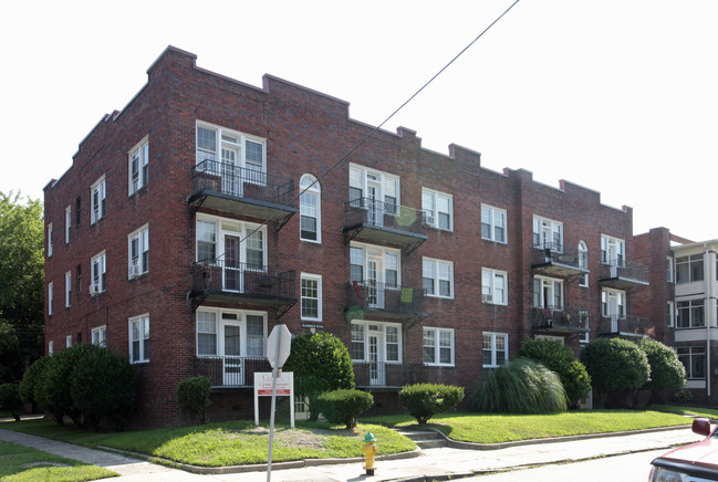 The Glendale Apartments in Norfolk, VA - Foto de edificio - Building Photo