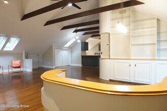 2541 Cherokee Pkwy in Louisville, KY - Building Photo - Building Photo