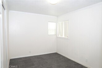 38626 Frontier Ave, Unit 201 in Palmdale, CA - Foto de edificio - Building Photo