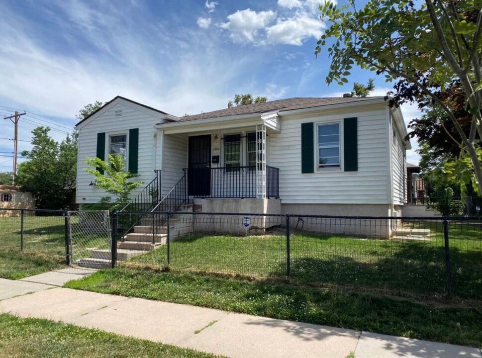 1804 E 35th Ave in Denver, CO - Building Photo