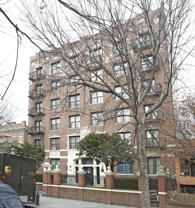 1245 Eastern Pky in Brooklyn, NY - Building Photo - Building Photo