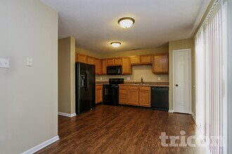 151 Snowflake Cir in Greenwood, IN - Building Photo - Building Photo