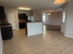 9403 Sunflower Ridge Ln in Houston, TX - Foto de edificio - Building Photo