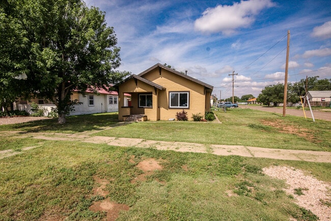 property at 1020 N Connelly St