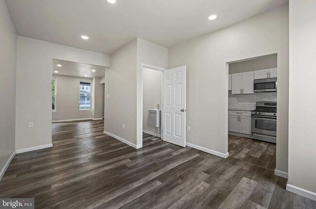 property at 3030 Windsor Ave