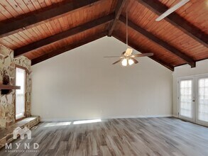 195 N Fayette Dr in Fayetteville, GA - Foto de edificio - Building Photo