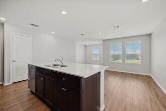 12101 Short Leaf Path in Del Valle, TX - Building Photo - Building Photo