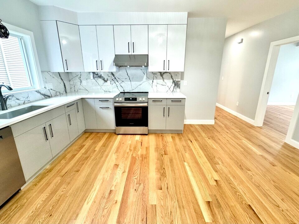 190 Hillside St, Unit 2 in Boston, MA - Building Photo