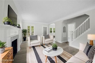 1047 Hillstone Rd in Cleveland Heights, OH - Building Photo - Building Photo