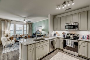 Cortland La Villita in Irving, TX - Building Photo