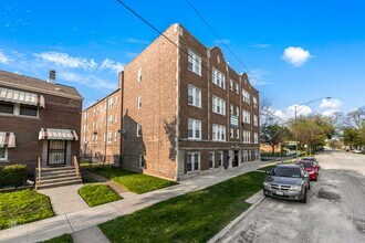 9244 S Saginaw 2626 E 93rd Chicago, IL 60617 in Chicago, IL - Building Photo - Building Photo