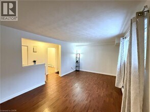 34 Weichel St in Kitchener, ON - Building Photo - Building Photo