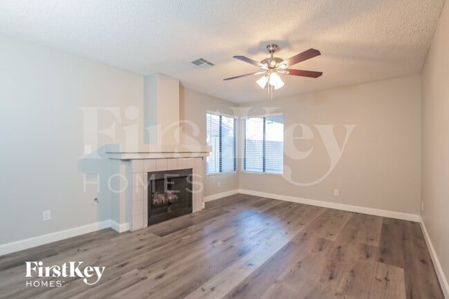 2017 Waverly Cir in Henderson, NV - Building Photo - Building Photo