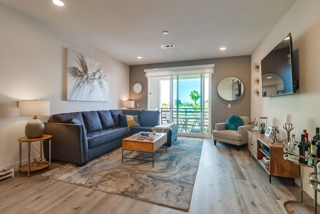 2604 Ridgeway Dr-Unit -2201 in National City, CA - Foto de edificio - Building Photo