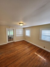 129 Purefoy Rd in Chapel Hill, NC - Foto de edificio - Building Photo