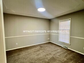 803 NE Mulberry St in Lee's Summit, MO - Building Photo - Building Photo