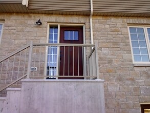 620 Squires St in Fredericton, NB - Building Photo - Building Photo