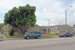 3950 NW 7th St Apartments