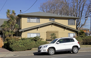 1023 Santa Clara Ave in Alameda, CA - Building Photo