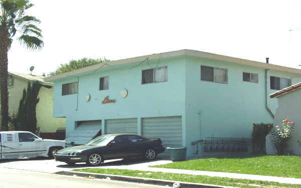 5517 Lime Ave in Long Beach, CA - Building Photo