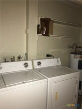 402 Deerwood Dr in San Marcos, TX - Building Photo - Building Photo