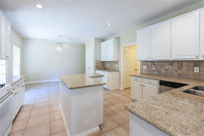 13630 Country Green Ct