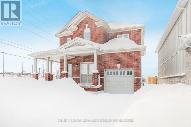 41 Diana Dr in Orillia, ON - Building Photo - Building Photo